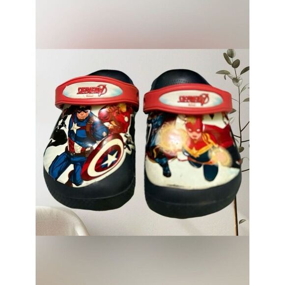 CROCS Other - CROCS Kids Marvel Avengers Clog Sandals - Black and Red 12